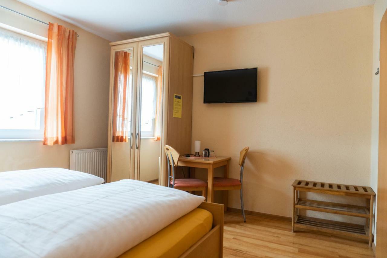 Pension Haas-Hotel Am Turm ロットヴァイル エクステリア 写真