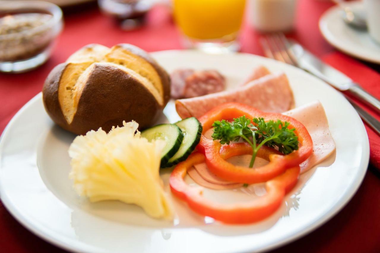 Pension Haas-Hotel Am Turm ロットヴァイル エクステリア 写真